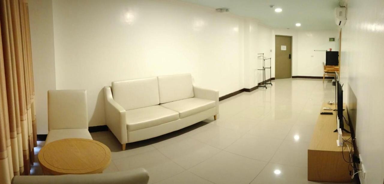 Punta Clark Hotel Clark Field Екстер'єр фото