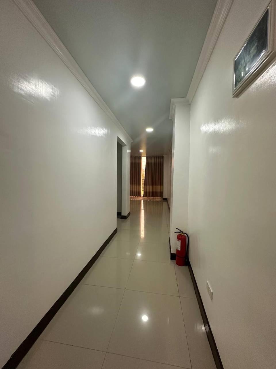 Punta Clark Hotel Clark Field Екстер'єр фото