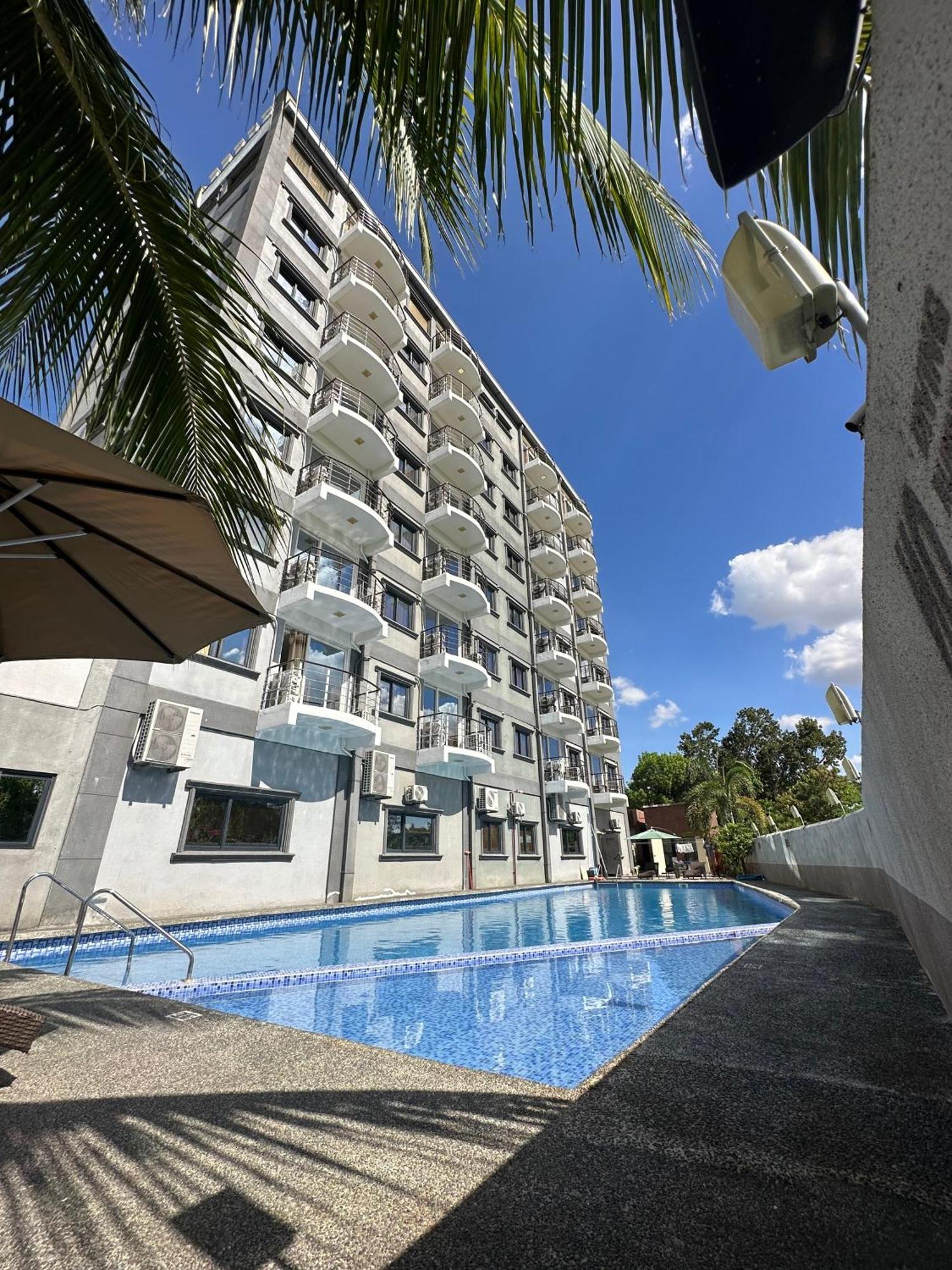 Punta Clark Hotel Clark Field Екстер'єр фото